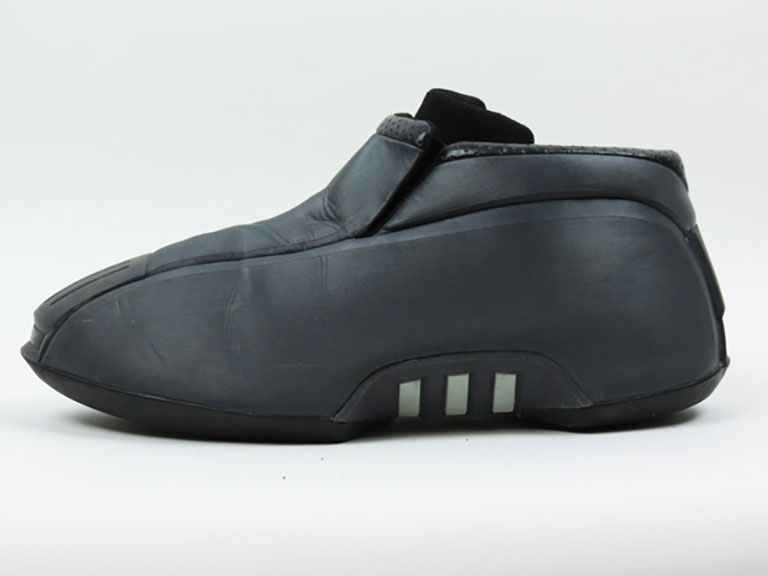 Adidas The Kobe dois preto