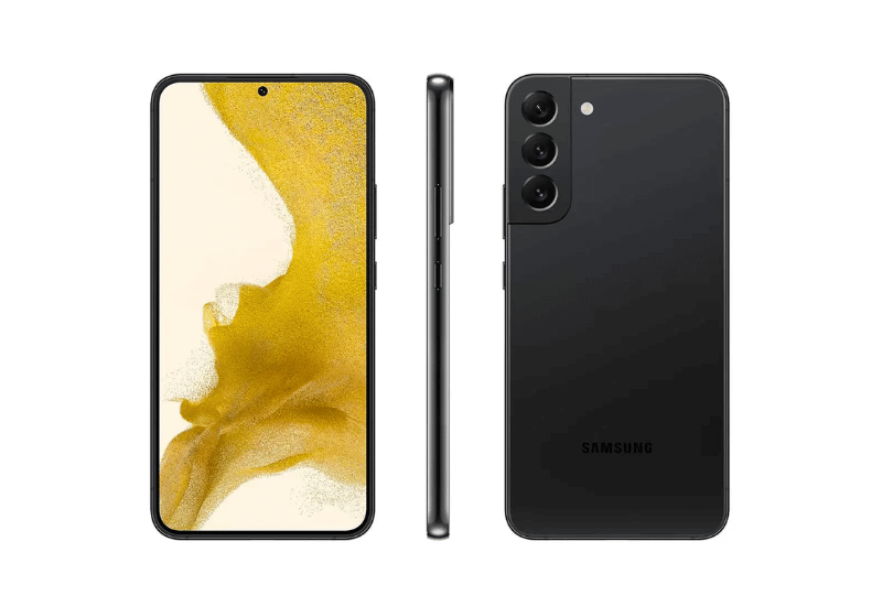 Foto de três celulares Samsung Galaxy s22 Plus, um de frente mostrando a tela e a câmera frontal, outro de lado e o último está mostrando a traseira na cor preta com suas três câmeras